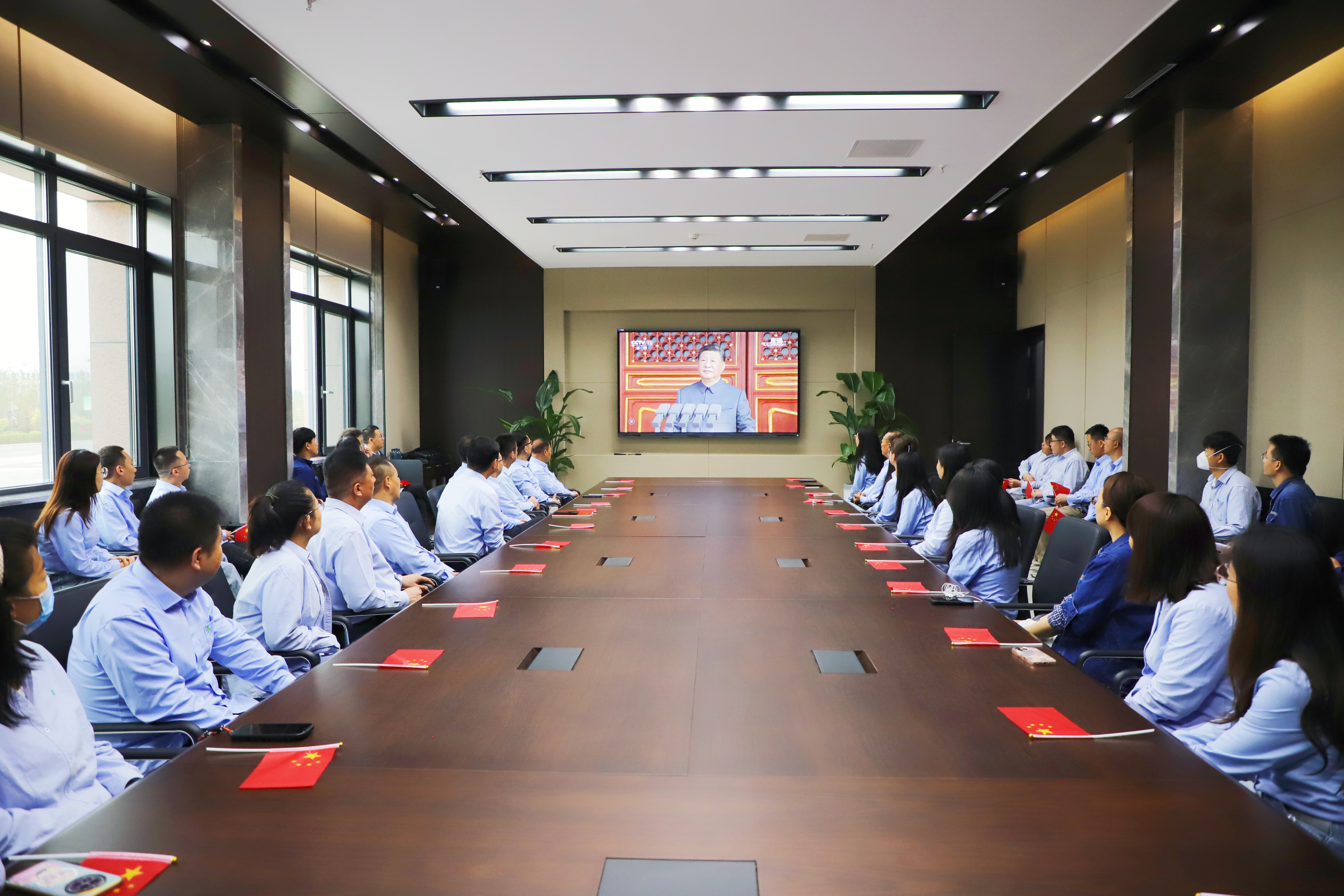 单晶硅，多晶硅